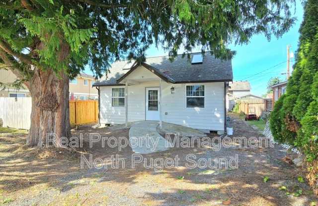 112 N Gifford Ave Gallery 1