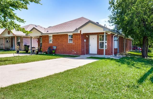 3000 Comanche Avenue - 3000 Comanche Street, Sansom Park, TX 76114