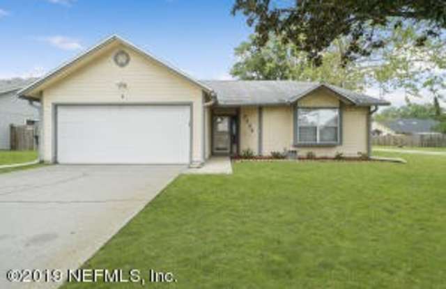 8509 Moss Pointe Trl N - 8509 Moss Pointe Trail North, Jacksonville, FL 32244