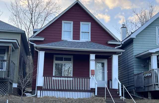 1029 E 6th St - 1029 East 6th Street, Duluth, MN 55805 1029 E 6th St - 1029 East 6th Street, Duluth, MN 55805