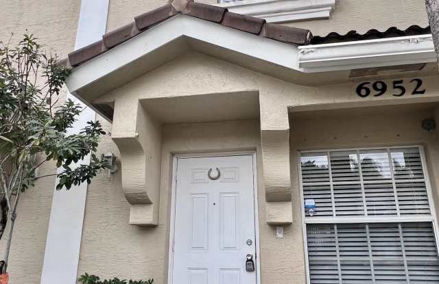 6952 CROOKED FENCE Drive Gallery 1