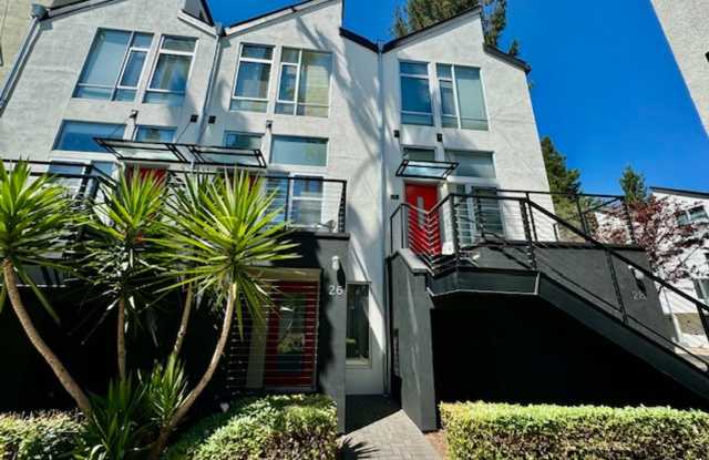 Wonderful Try-level condo near Pleasant Hill Bart-Iron Horse Ln. Walnut Creek - 28 Iron Horse Lane, Contra Costa Centre, CA 94597