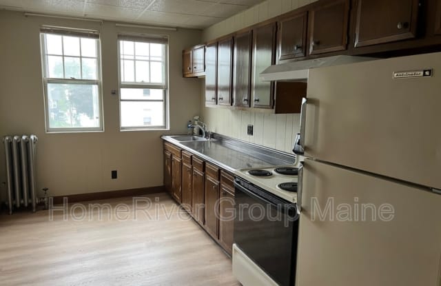 96 Wood St - 96 Wood Street, Lewiston, ME 04240