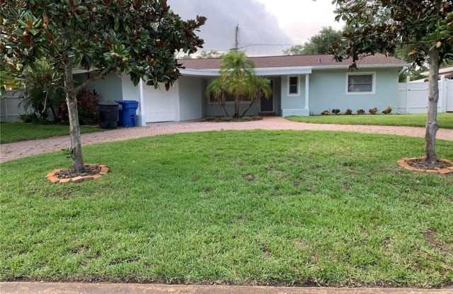 8311 40TH AVENUE N - 8311 40th Avenue North, St. Petersburg, FL 33709