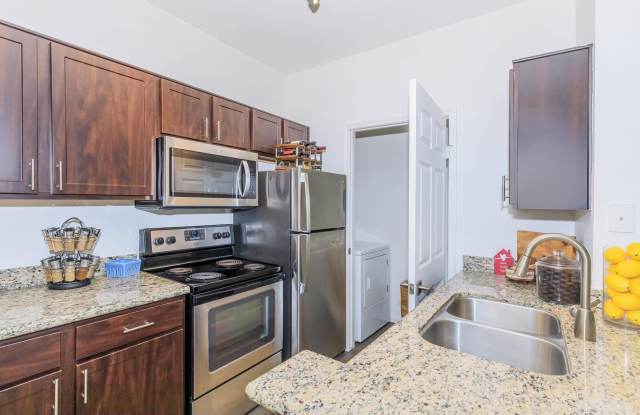 Breakers on Saratoga photos photos