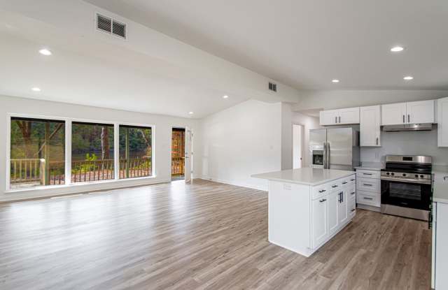 Large Open-Concept 4 Bedroom with Stunning Pond Views! photos photos