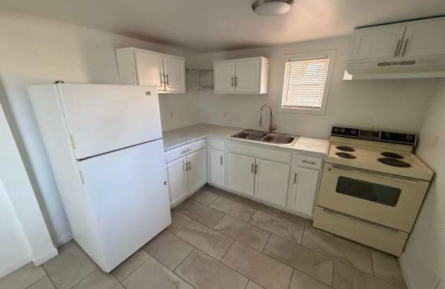 Unique and Updated!  Sharp 1 Bed/1 Bath at Thomas & 20th St Area Gallery 1