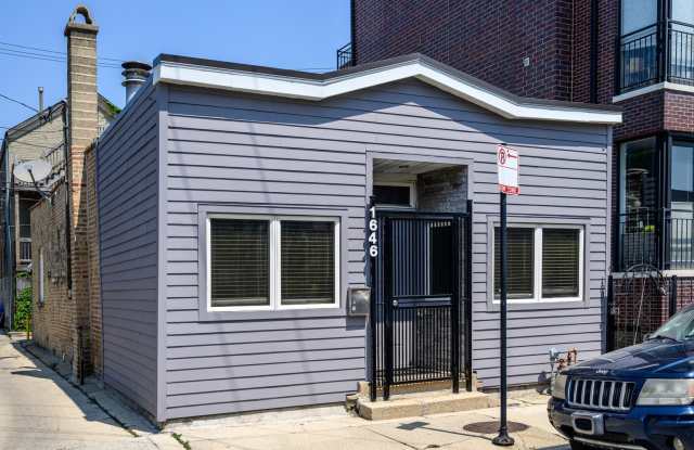 1646 W BLACKHAWK Street photos photos