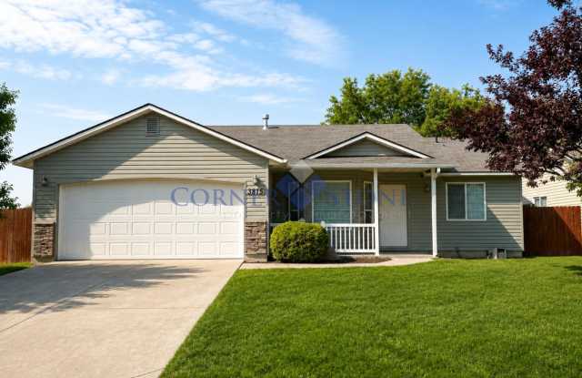 Beautiful 3-Bedroom Home with Open Floor Plan & Backyard Retreat! photos photos