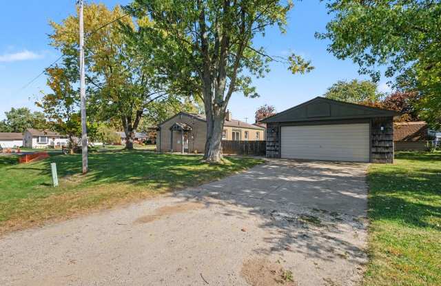 3 Bedroom Brick Ranch - Available Now! Gallery 3