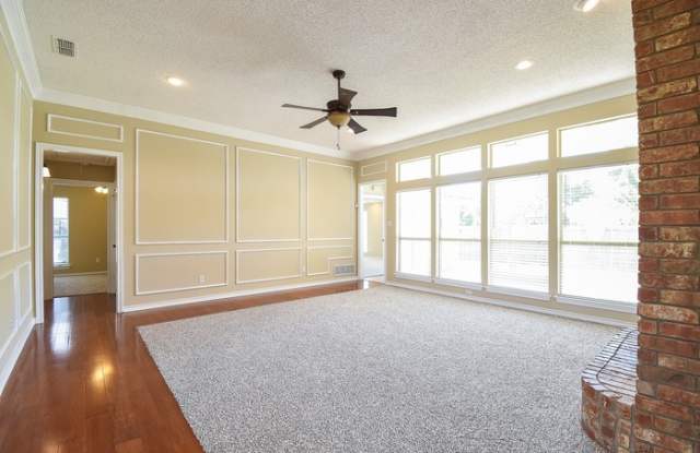 6315 Meadowmere Lane Gallery 2