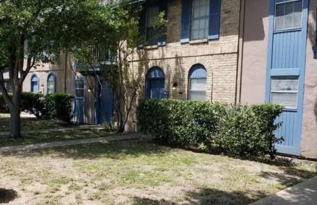 8579 La Plaza Dr 8579 - 8579 La Plaza Dr, White Settlement, TX 76108