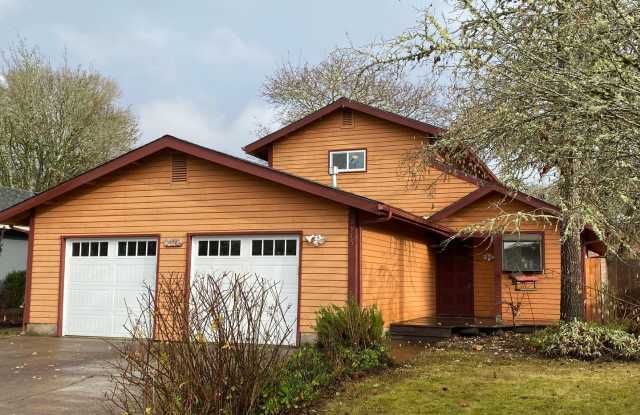 Spacious 4 Bedroom House in South Town! photos photos