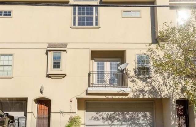 2203 N Carroll Avenue - 2203 North Carroll Avenue, Dallas, TX 75204