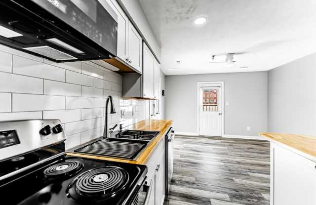 303 1st Street - D Gallery 3