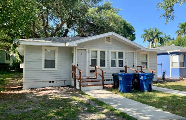 2 BED 1 BATH DUPLEX MINUTES FROM DOWNTOWN ST PETERSBURG! photos photos 2 BED 1 BATH DUPLEX MINUTES FROM DOWNTOWN ST PETERSBURG! photos photos