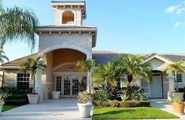 5021 N WILES Road Gallery 2