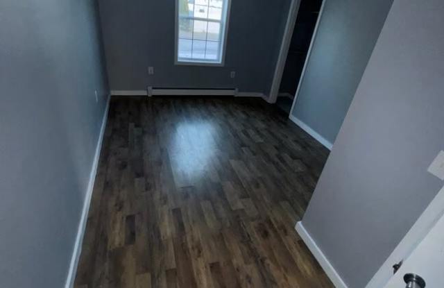 52 Pleasant Street - 2 photos photos