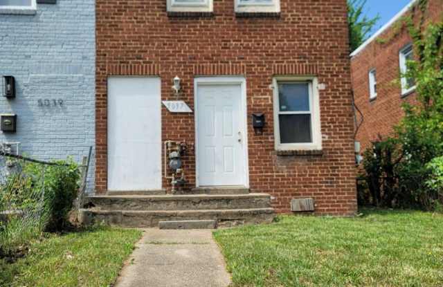 5037 BENNING Road SE Gallery 2