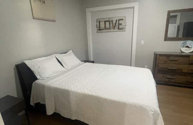 4522 E Washington St photos photos