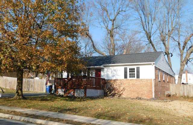 2830 E SIDE DRIVE Gallery 2