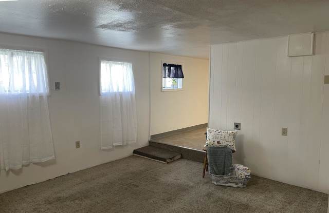 726 Broadway Street - 4 photos photos