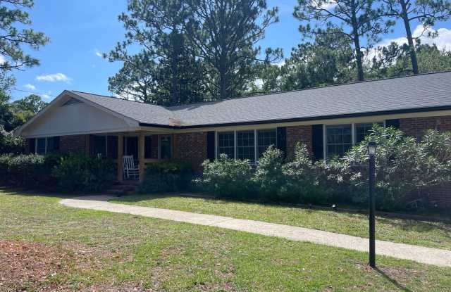 Near UNCW Campus | 4-Bedroom, 2-Bath photos photos Near UNCW Campus | 4-Bedroom, 2-Bath photos photos