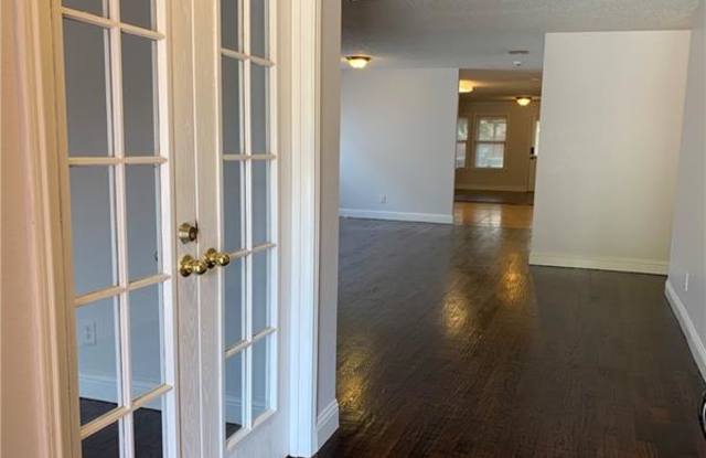 4825 Cedar Crest Drive Gallery 3