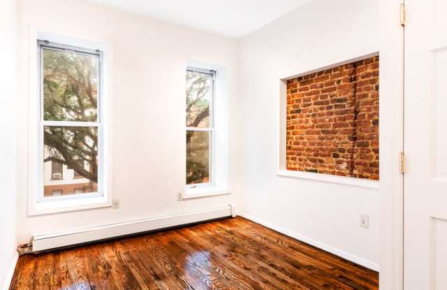 335 Macon Street Gallery 4