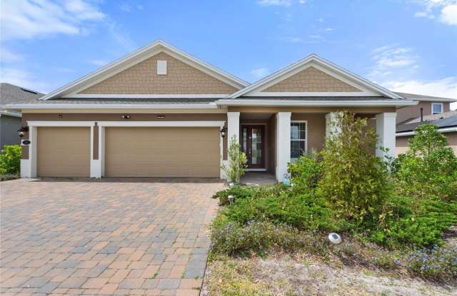 994 VICTORIA HILLS DRIVE S - 994 Victoria Hills Drive South, DeLand, FL 32724