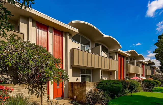 4752 LA VILLA MARINA - 4752 La Villa Marina, Los Angeles, CA 90292