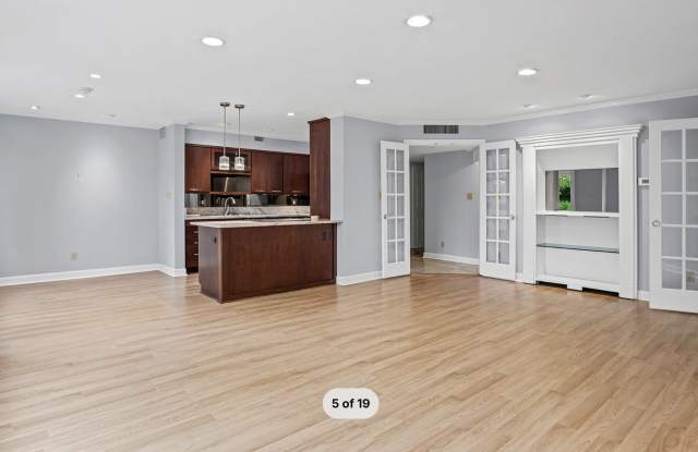 4550 Warwick Boulevard Gallery 3