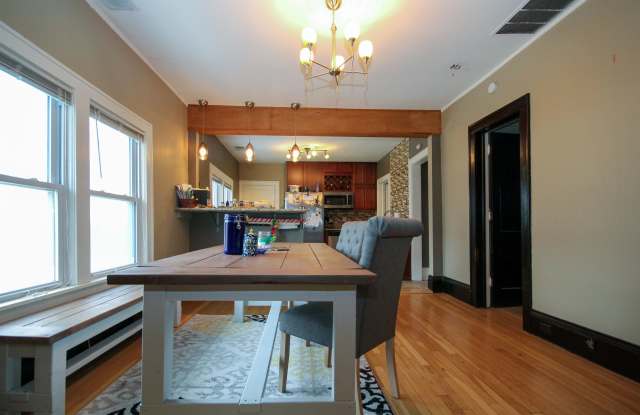 2718 Lincoln Street Northeast - 2 Gallery 4
