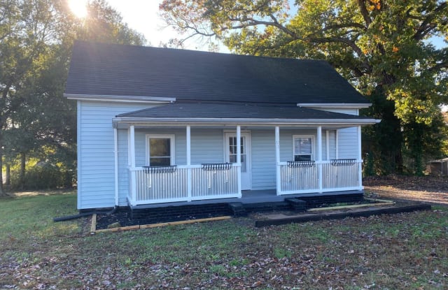 1701 Maxton Avenue - 1701 Maxton Avenue, Gastonia, NC 28052