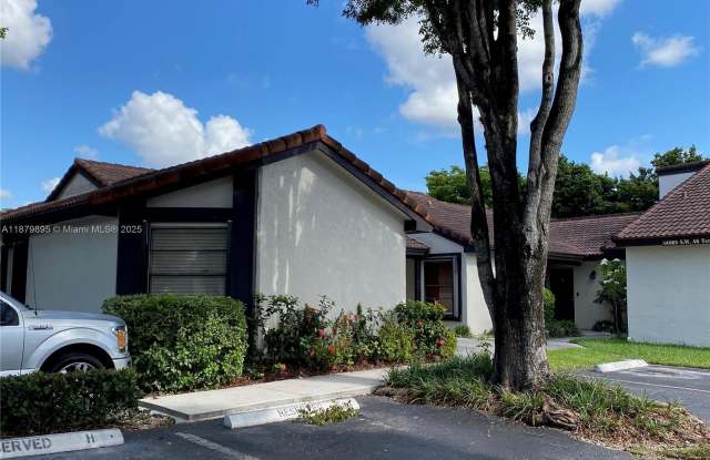14985 SW 48th Ter photos photos