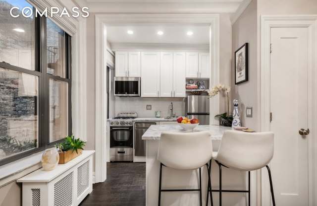 270 West 11th Street photos photos