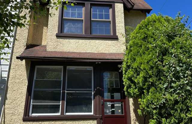 3 Bed/2 Bath Available in Upper Darby photos photos