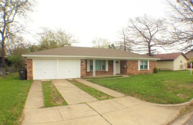 7805 Romney Road Gallery 2