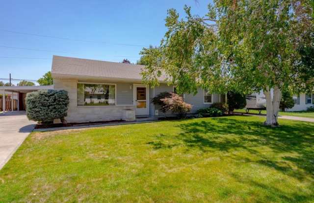 Charming 3-Bedroom Home photos photos