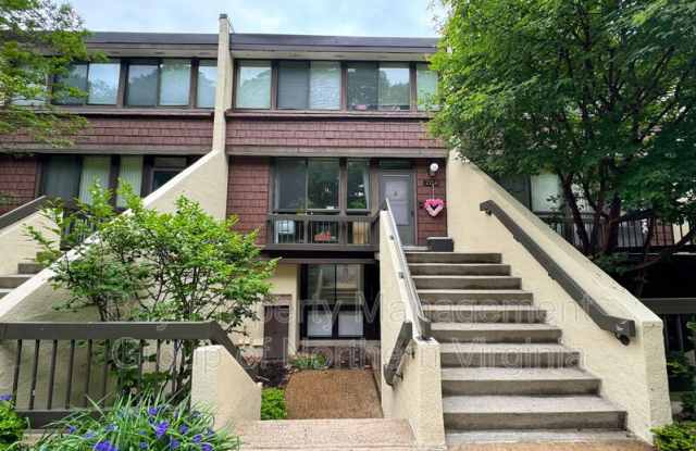 2126 S Quincy St - 2126 South Quincy Street, Arlington, VA 22204