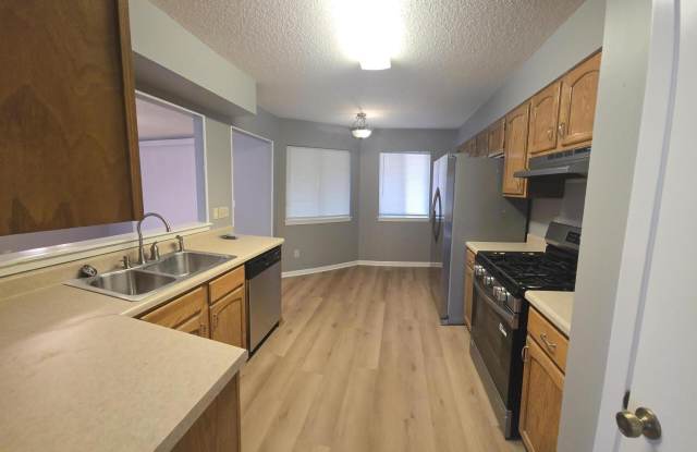 3929 BALSAM Drive Gallery 2