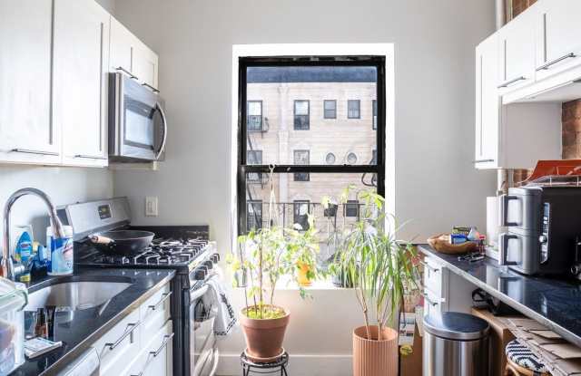 944 Marcy Avenue Gallery 2