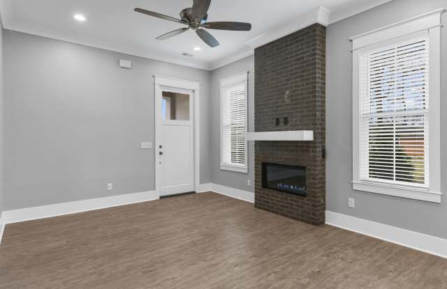1717 Double Oak Trail Gallery 3