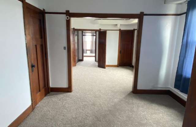 Crown Apts Marshalltown photos photos