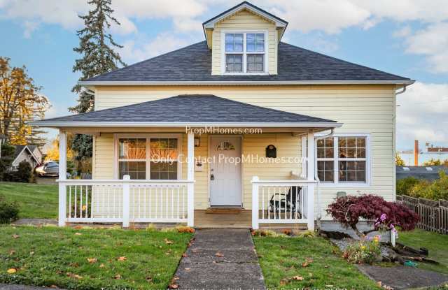 Historic Charm Meets Modern Comfort in Oregon City Rental Gem! photos photos