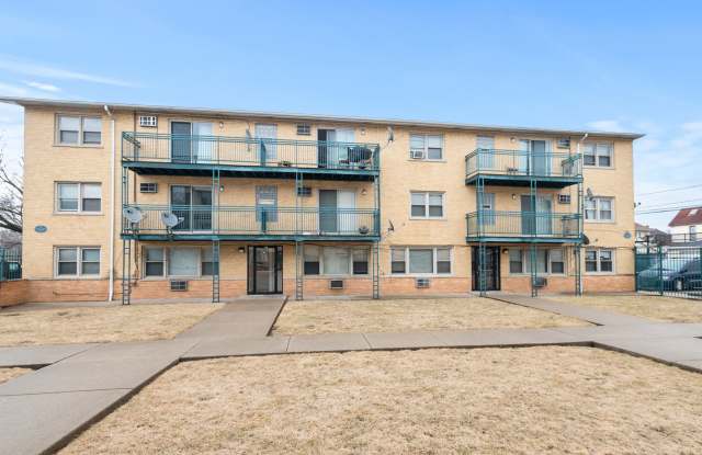 3731-3733 W 63rd (West Lawn) Gallery 2