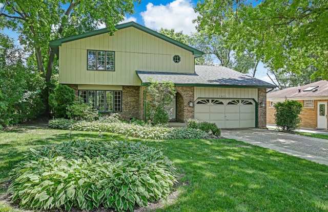 5631 S Elm Street photos photos