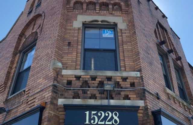 15224 E Jefferson Avenue photos photos