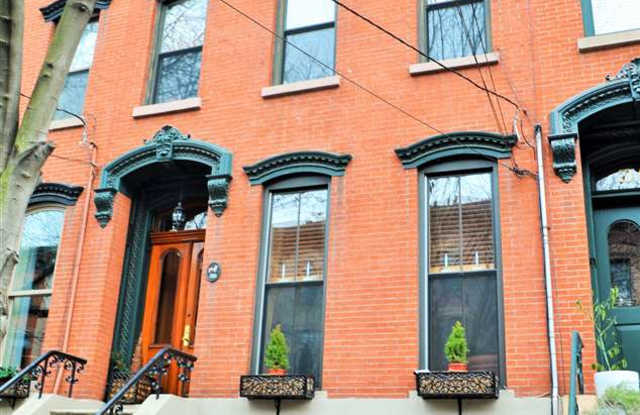 310 VARICK ST - 310 Varick Street, Jersey City, NJ 07302
