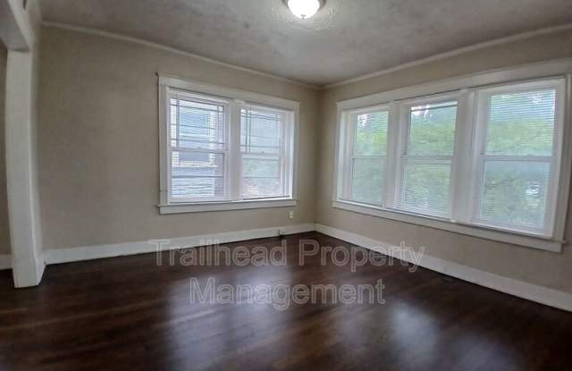 104 N Indiana photos photos